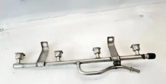 Fuel main line pipe