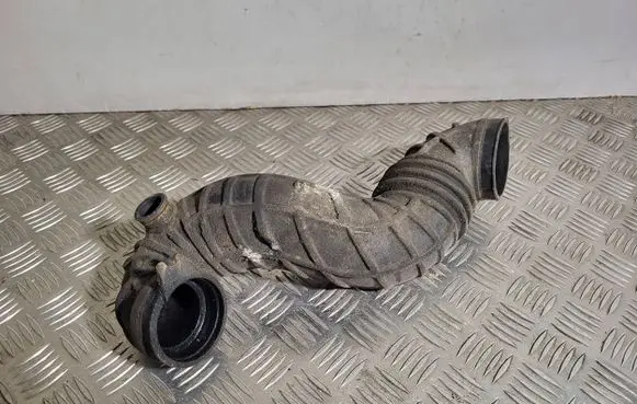 Audi A6 S6 C4 4A Air intake hose/pipe 4A0145747A
