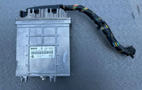 Nissan Terrano Engine control unit/module 237107F417