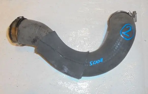 Peugeot 3008 I Engine coolant pipe/hose
