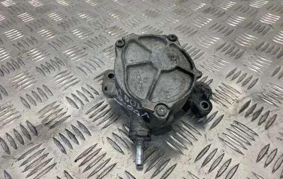 Volvo V70 Oil pump 