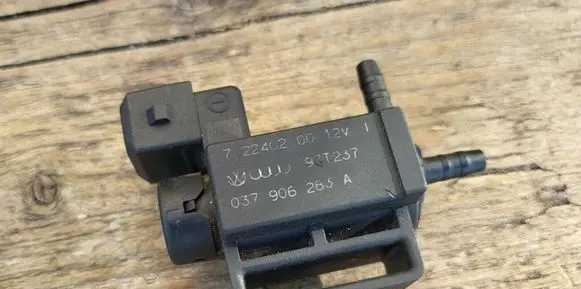 Audi A3 S3 8L Turbo solenoid valve 037906283A