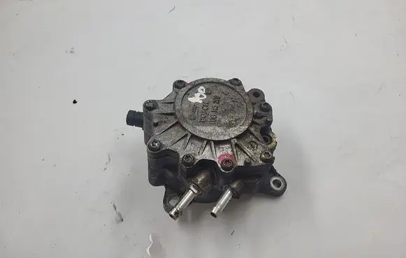 Volkswagen PASSAT B6 Vacuum pump 03G145209