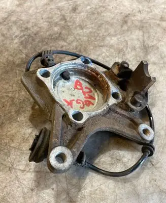 Mercedes-Benz A W169 Rear wheel hub spindle/knuckle A1694230006