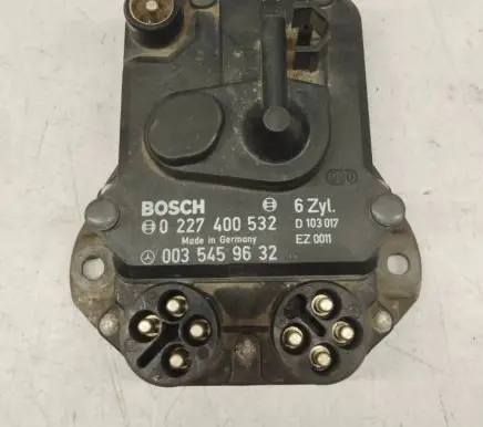 Mercedes-Benz E W124 Ignition amplifier control unit 0035459632 A0035459632 0227400532