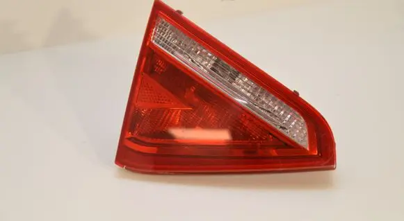 Audi A5 8T 8F Tailgate rear/tail lights 8T0945093