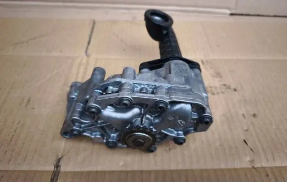 Ford Mondeo MK V Oil pump 9807727980