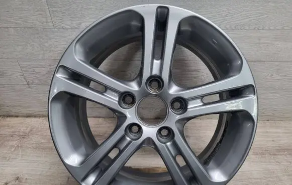 R16 alloy rim