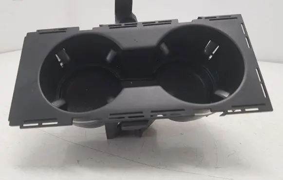Cup holder front
