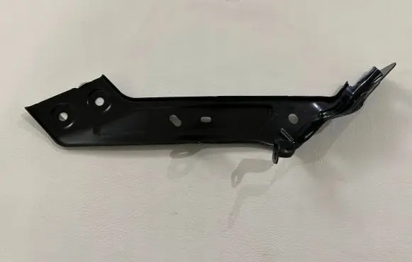 Fender mounting bracket