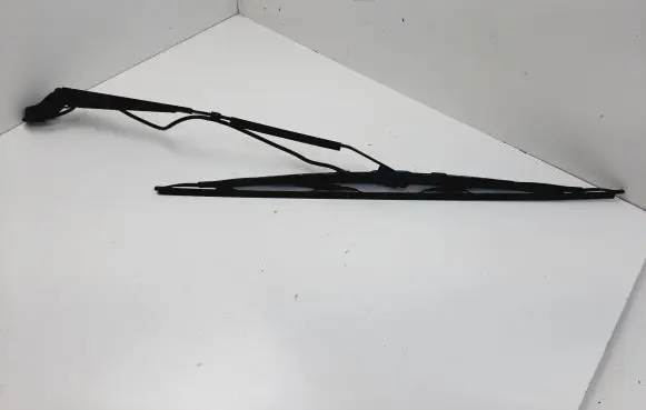 Mercedes-Benz Vito Viano W639 Windshield/front glass wiper blade A6398200044