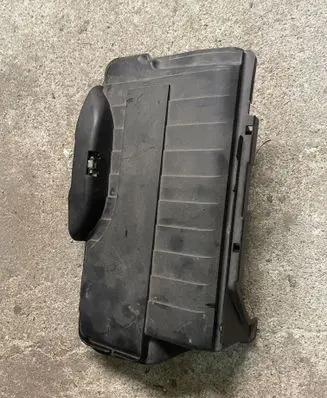 Mercedes-Benz A W176 Battery box tray cover/lid A2465411005