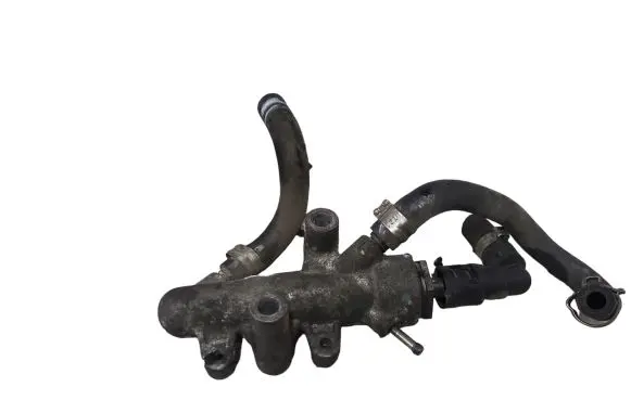 Opel Zafira B Fuel distributor 552033450