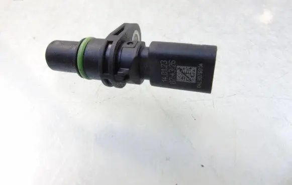 Audi A1 Camshaft position sensor 04L907601A