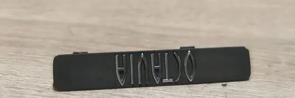Audi A3 S3 8L Manufacturer badge logo/emblem 1U0857706