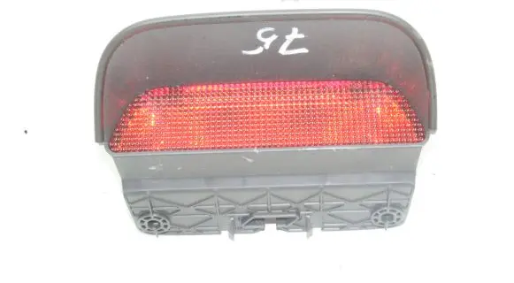 Honda CR-V Third/center stoplight