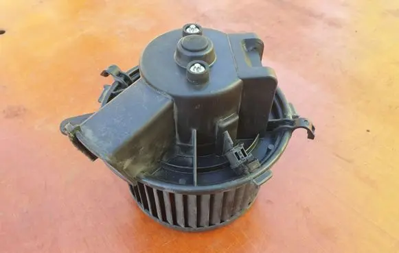 Peugeot Boxer Heater fan/blower 5E1630100