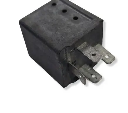 Volkswagen Golf IV Other relay 443951307A 00488501