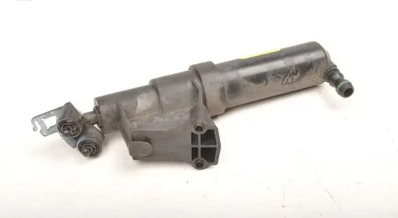 Volvo V50 Headlight washer pump 30699012