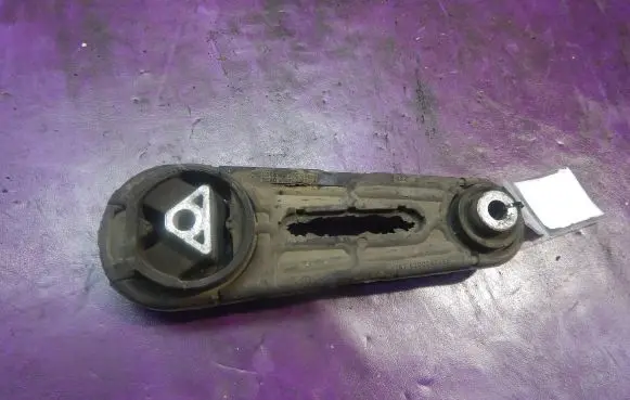 Renault Clio III Engine mount vacuum valve 8200042453