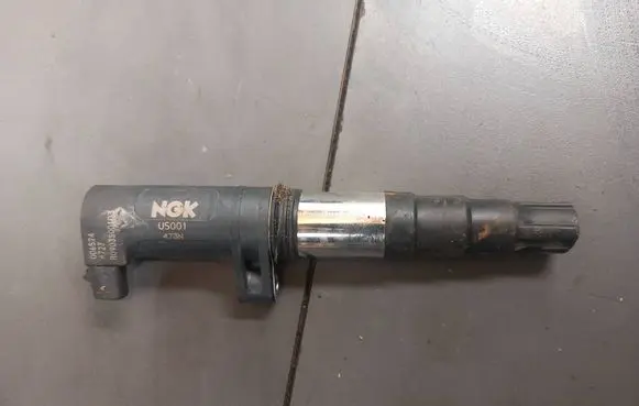 Renault Kangoo I High voltage ignition coil U5001 473N