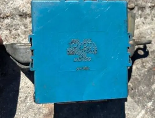Toyota Corolla E120 E130 Combustion control unit/module 896180F020