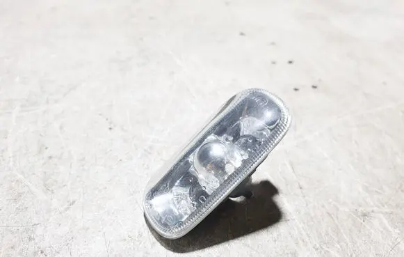 Audi A6 S6 C5 4B Front fender indicator light 8E0949127