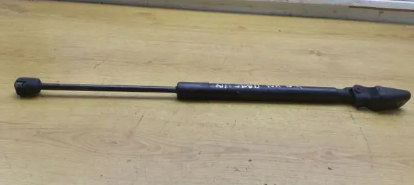 KIA Ceed Tailgate/trunk strut/damper 817701H010