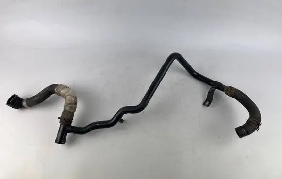Volkswagen Tiguan Engine coolant pipe/hose 5Q0122073AE 5QF122073A