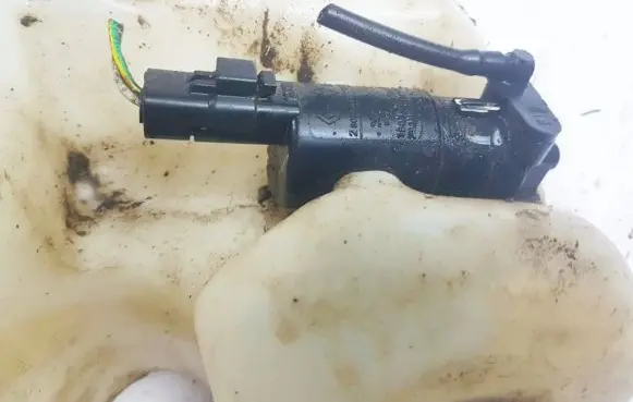 Windscreen/windshield washer pump