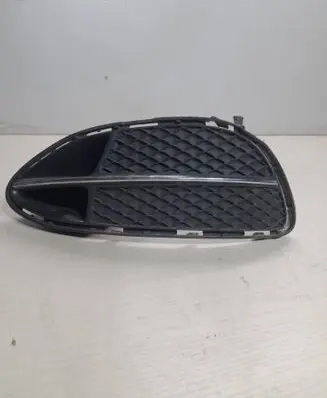 Mercedes-Benz E W212 Front fog light trim/grill A2128852722