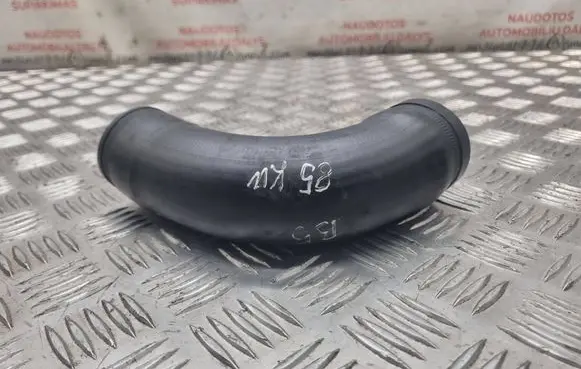 Volkswagen PASSAT B5 Intercooler hose/pipe 