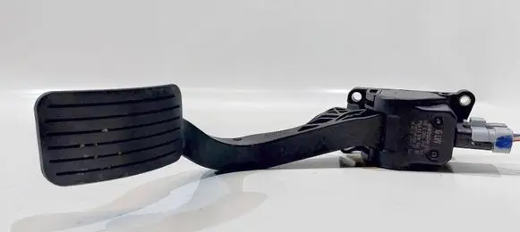 Citroen C4 I Picasso Accelerator throttle pedal 9681990080 0280755103