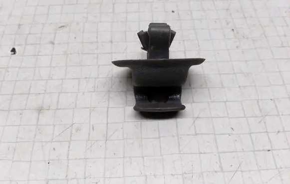 Renault 25 Sun visor clip/hook/bracket 