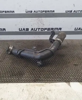 Skoda Yeti (5L) Intercooler hose/pipe 1K0145770AE 1K0145770A