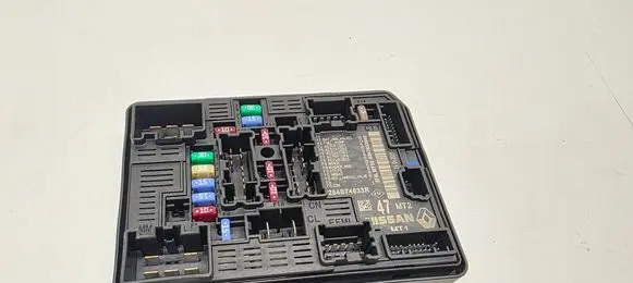 Renault Clio V Fuse module 284B74633R