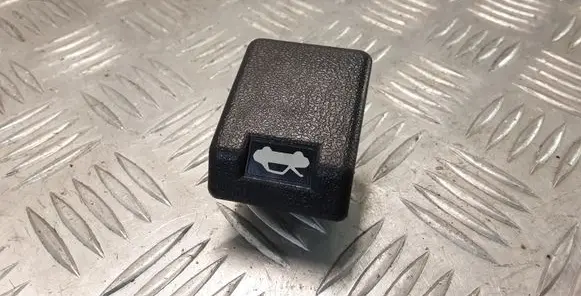 Mitsubishi Pajero Engine bonnet (hood) release handle