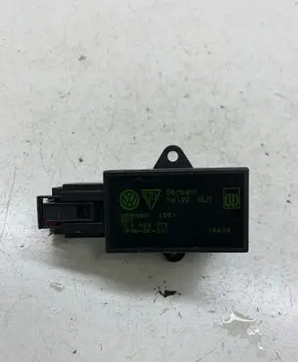 Volkswagen Touareg I Seat heating relay 7L0959772
