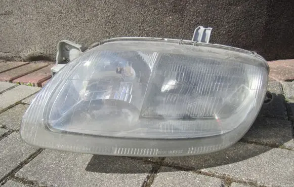 Mazda 323 Headlight/headlamp 11061703