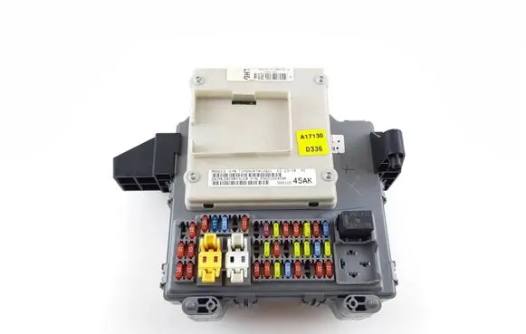 Jeep Grand Cherokee (WK) Fuse module P56010545AK 56010545AK