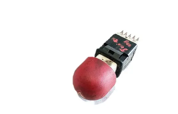 Renault Twingo I Hazard light switch 822444