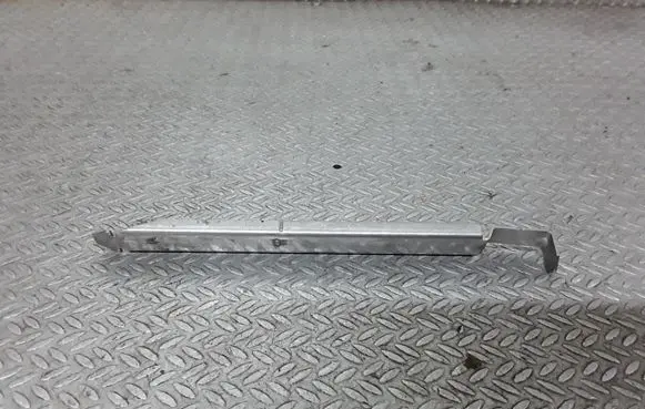 Volvo V50 Headlight/headlamp mounting bracket