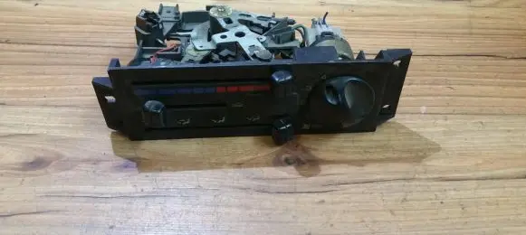 Mazda 121 Climate control unit