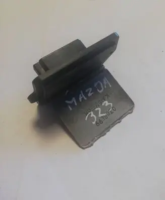 Mazda 323 F Heater blower motor/fan resistor KJ151GE6R 0308E99