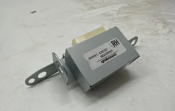 Toyota RAV 4 (XA50) Antenna control unit 8668142050
