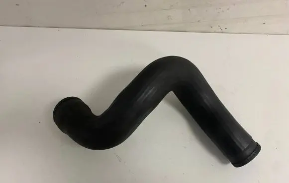 Mercedes-Benz E W210 Intercooler hose/pipe 2105282682