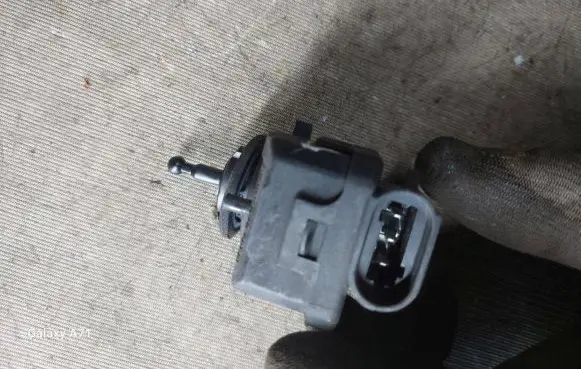 Headlight level adjustment motor