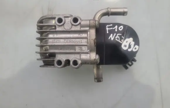 BMW 5 F10 F11 EGR thermostat 7548415