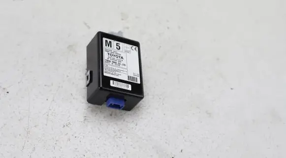 Toyota RAV 4 (XA40) Door central lock control unit/module 8974042050