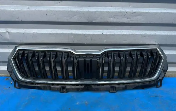 Skoda Karoq Front bumper upper radiator grill 57A853653G